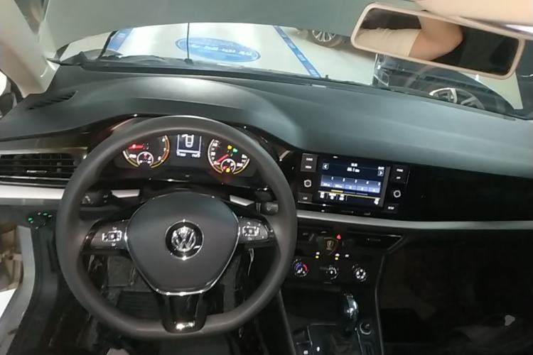 Used Volkswagen Lavida 2019 280TSI DSG Comfort Edition China VI standard Center Console