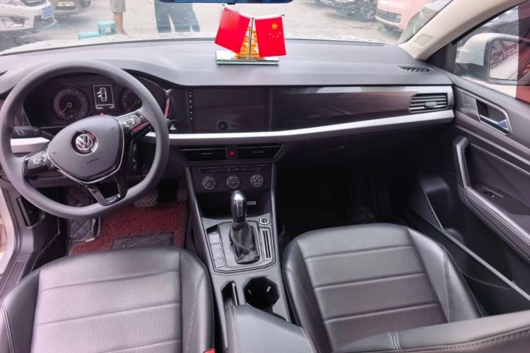 Used Volkswagen Lavida 2019 1.5L Automatic Comfort Edition China VI Standard Center Console