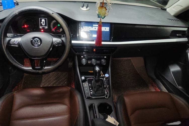 Used Volkswagen Lavida 2019 280TSI DSG Luxury Edition China VI Standard Center Console