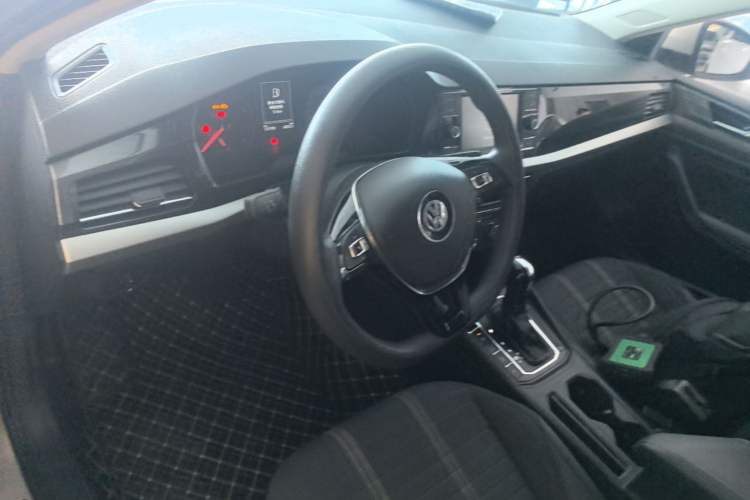 Used Volkswagen Lavida 2019 280TSI DSG Comfort Edition China VI standard Center Console
