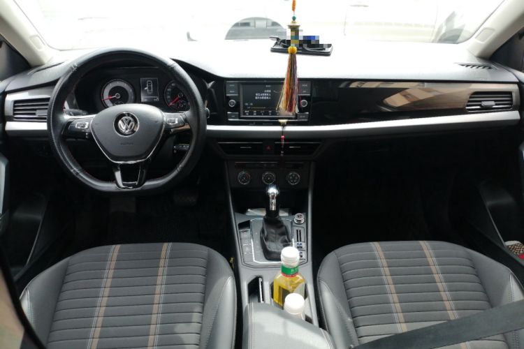 Used Volkswagen Lavida 2019 1.5L Automatic Vision Edition China VI Standard Center Console
