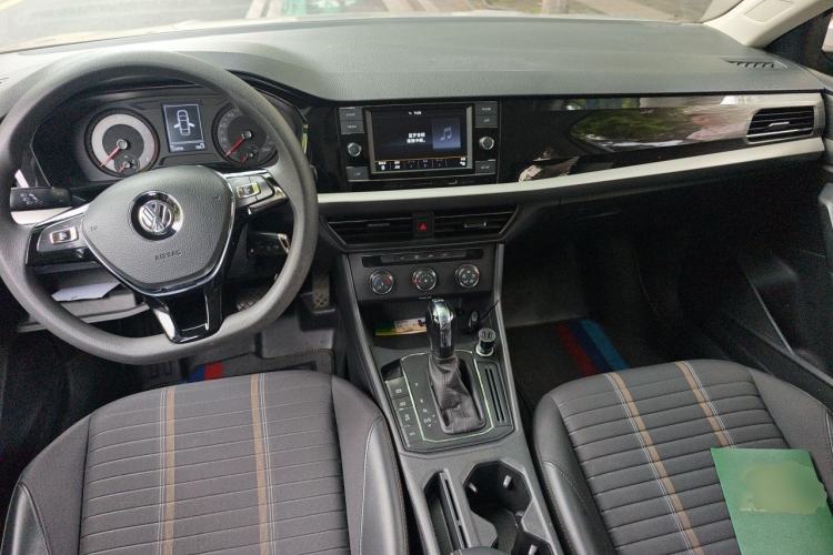 Used Volkswagen Lavida 2019 280TSI DSG Comfort Edition China VI standard Center Console