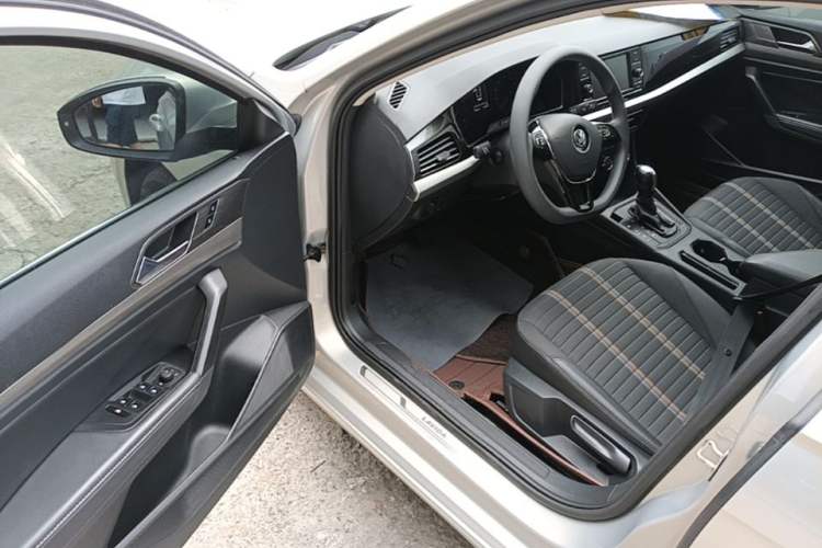Used Volkswagen Lavida 2019 1.5L Automatic Vision Edition China VI Standard Driver Seat