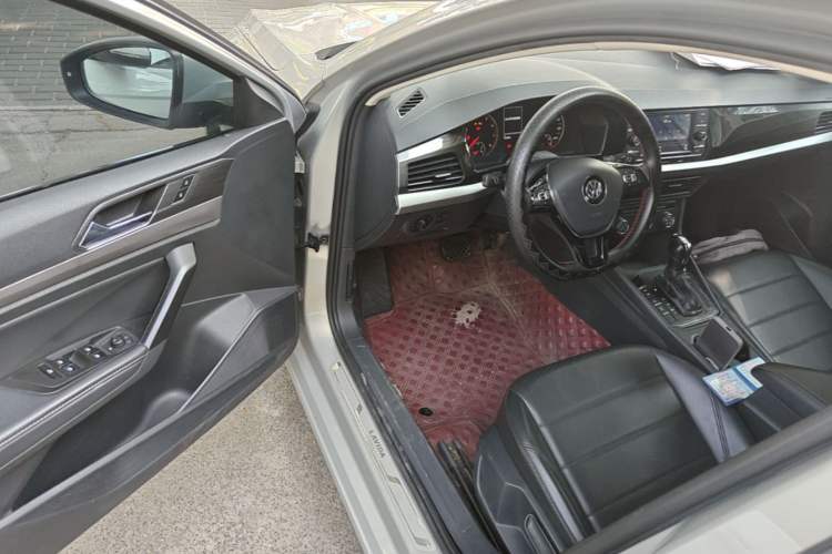 Used Volkswagen Lavida 2019 1.5L Automatic Comfort Edition China VI Standard Driver Seat
