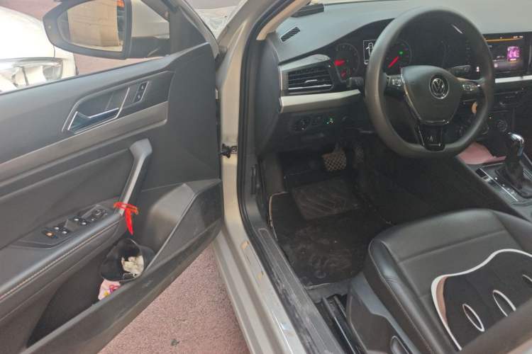 Used Volkswagen Lavida 2019 1.5L Automatic Comfort Edition China VI Standard Driver Seat