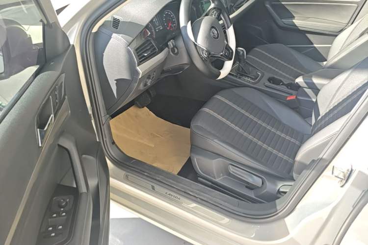 Used Volkswagen Lavida 2019 280TSI DSG Comfort Edition China VI standard Driver Seat