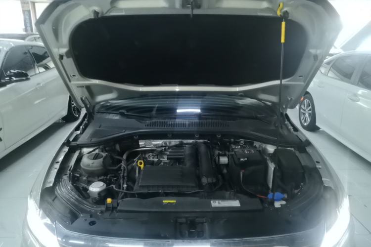 Used Volkswagen Lavida 2019 280TSI DSG Comfort Edition China VI standard Engine Bay