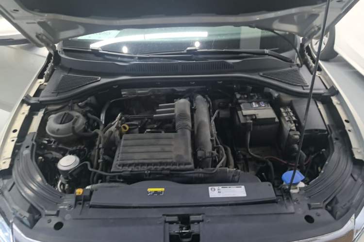 Used Volkswagen Lavida 2019 280TSI DSG Comfort Edition China VI standard Engine Bay