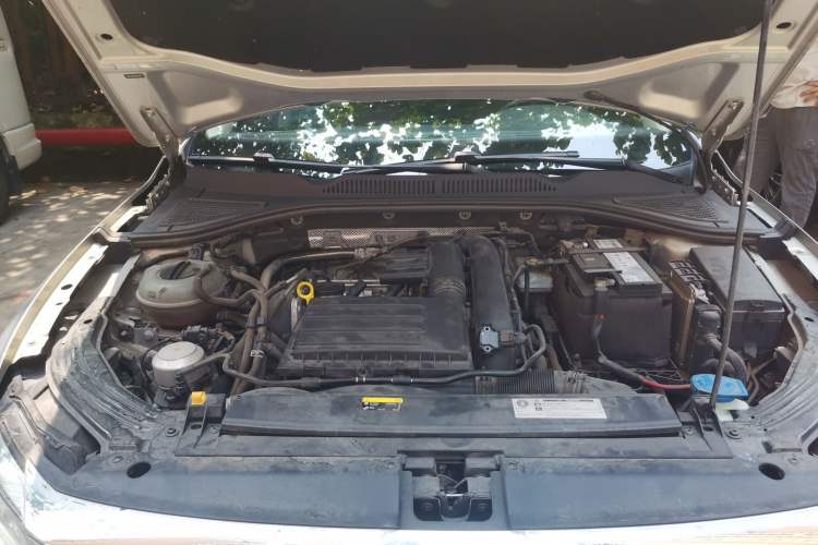 Used Volkswagen Lavida 2019 280TSI DSG Luxury Edition China VI Standard Engine Bay
