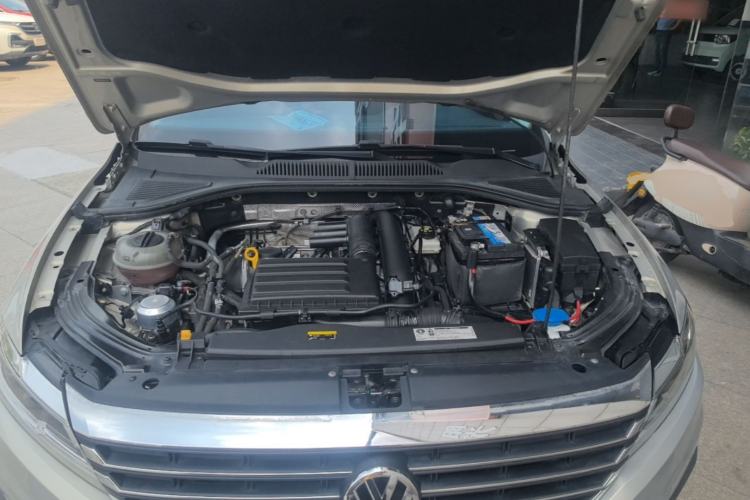 Used Volkswagen Lavida 2019 280TSI DSG Comfort Edition China VI standard Engine Bay