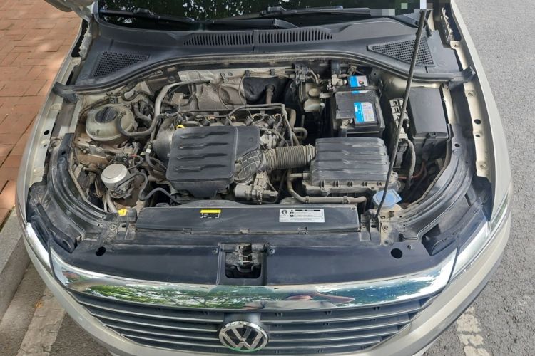 Used Volkswagen Lavida 2019 1.5L Automatic Comfort Edition China VI Standard Engine Bay