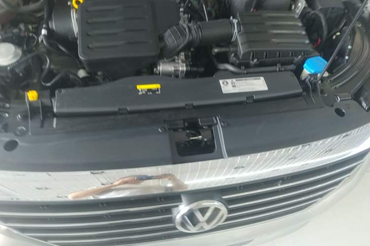 Used Volkswagen Lavida 2019 1.5L Automatic Comfort Edition China VI Standard Engine Bay