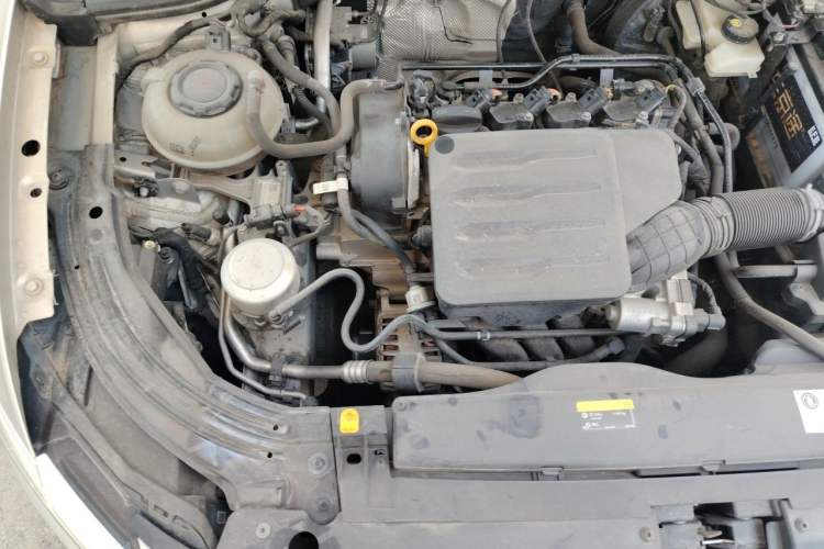 Used Volkswagen Lavida 2019 1.5L Automatic Comfort Edition China VI Standard Engine Bay Right