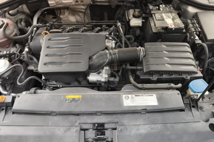 Used Volkswagen Lavida 2019 1.5L Automatic Comfort Edition China VI Standard Engine Bay