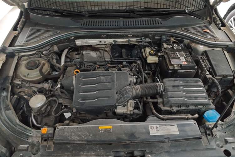 Used Volkswagen Lavida 2019 1.5L Automatic Comfort Edition China VI Standard Engine Bay