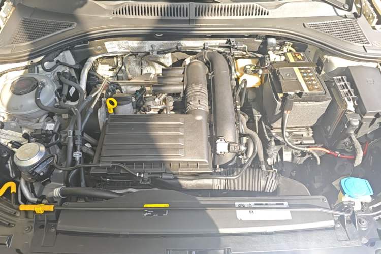 Used Volkswagen Lavida 2019 280TSI DSG Comfort Edition China VI standard Engine Bay
