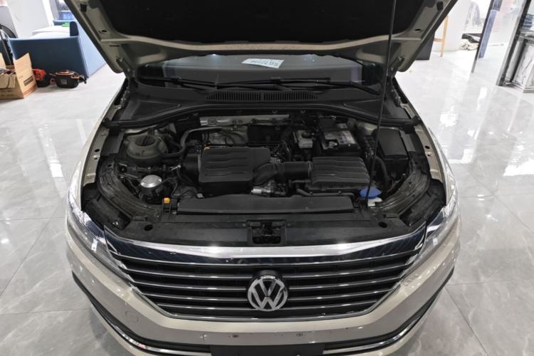 Used Volkswagen Lavida 2019 1.5L Automatic Comfort Edition China VI Standard Engine Bay