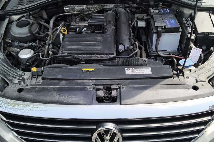 Used Volkswagen Lavida 2019 280TSI DSG Comfort Edition China VI standard Engine Bay
