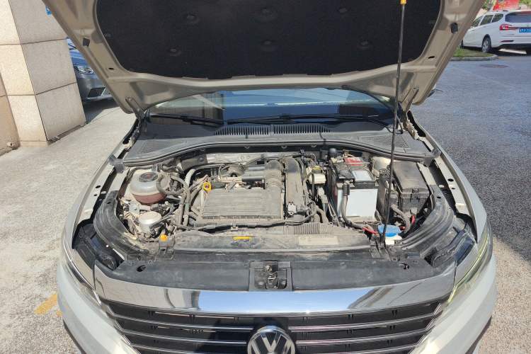 Used Volkswagen Lavida 2019 280TSI DSG Comfort Edition China VI standard Engine Bay
