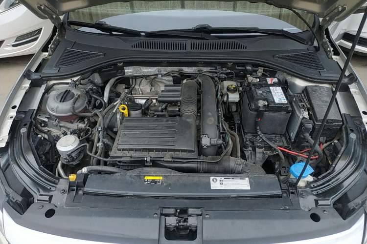 Used Volkswagen Lavida 2019 280TSI DSG Comfort Edition China VI standard Engine Bay