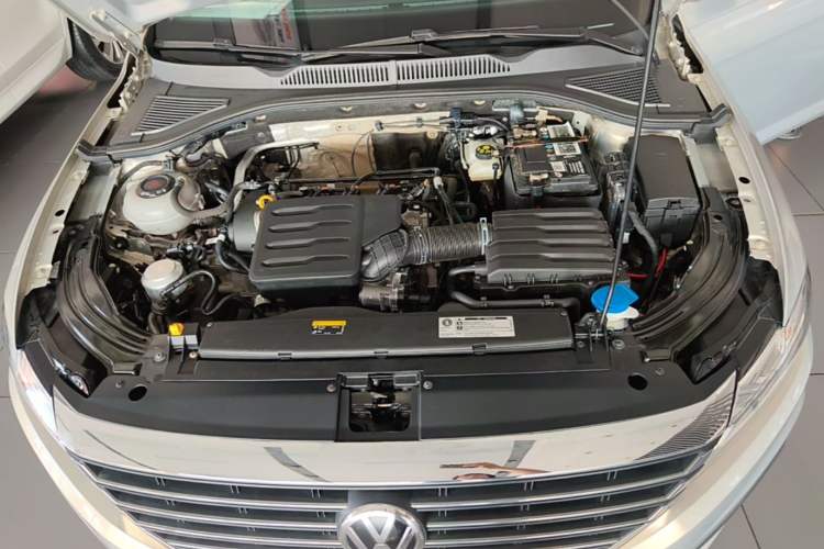 Used Volkswagen Lavida 2019 1.5L Automatic Comfort Edition China VI Standard Engine Bay