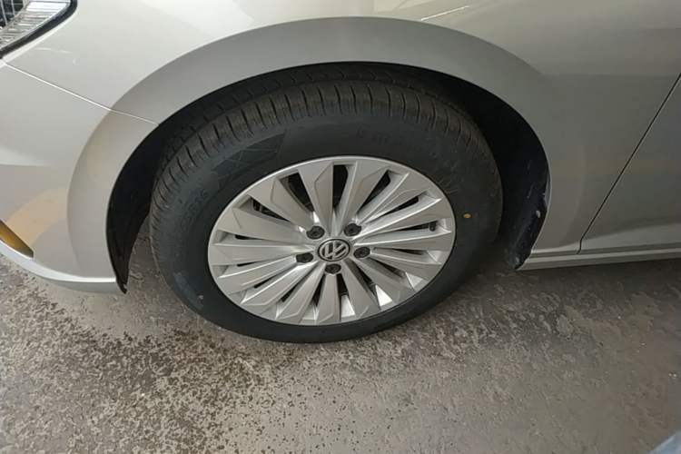 Used Volkswagen Lavida 2019 1.5L Automatic Comfort Edition China VI Standard Exterior 4