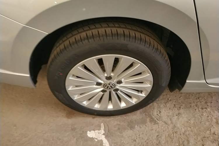 Used Volkswagen Lavida 2019 1.5L Automatic Comfort Edition China VI Standard Exterior 5