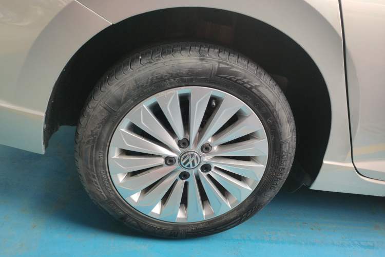 Used Volkswagen Lavida 2019 1.5L Automatic Comfort Edition China VI Standard Exterior 5