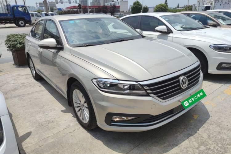Used Volkswagen Lavida 2019 1.5L Automatic Comfort Edition China VI Standard Front Right 45 Deg