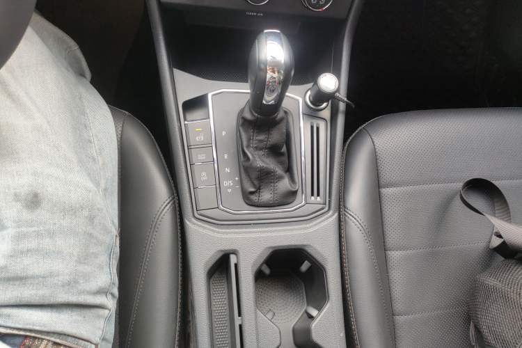 Used Volkswagen Lavida 2019 1.5L Automatic Comfort Edition China VI Standard Gear Lever