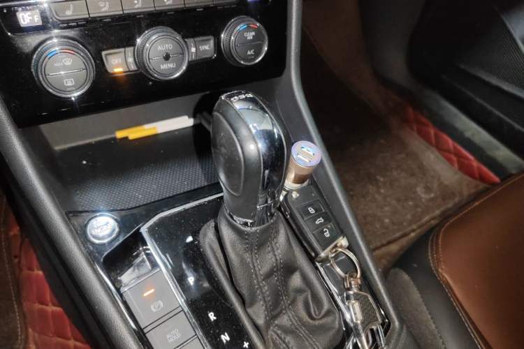 Used Volkswagen Lavida 2019 280TSI DSG Luxury Edition China VI Standard Gear Lever