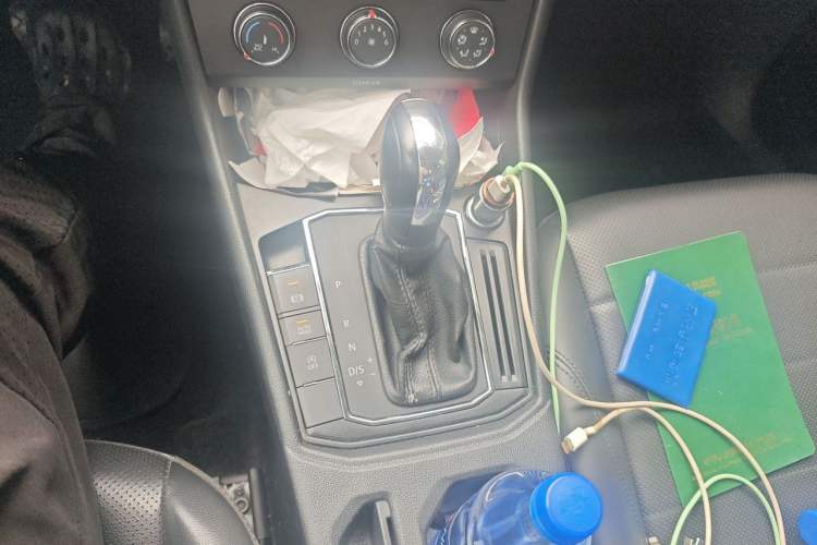 Used Volkswagen Lavida 2019 1.5L Automatic Comfort Edition China VI Standard Gear Lever