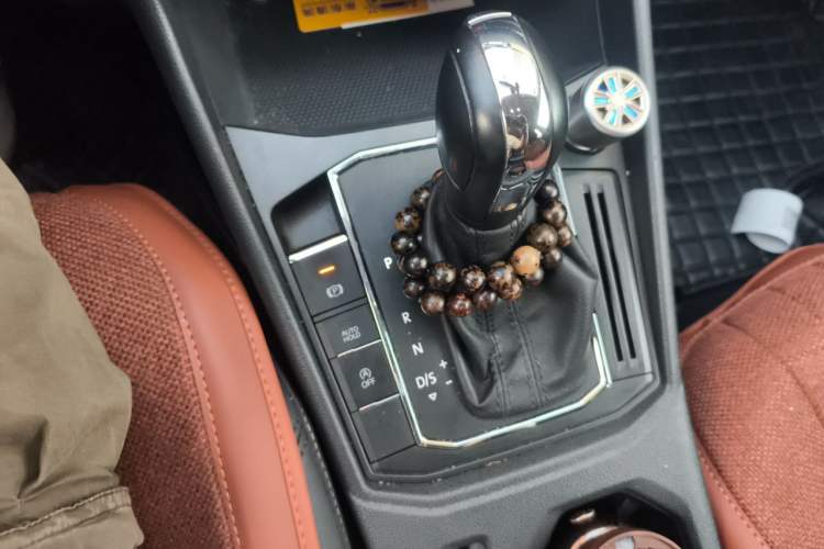 Used Volkswagen Lavida 2019 1.5L Automatic Comfort Edition China VI Standard Gear Lever