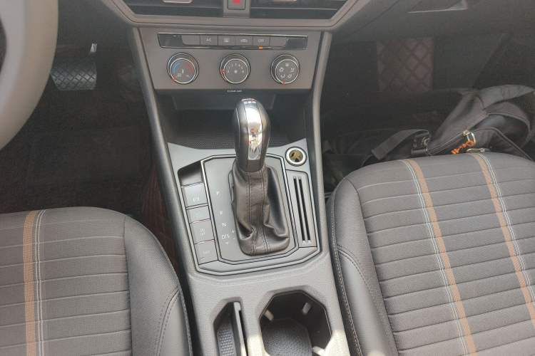 Used Volkswagen Lavida 2019 280TSI DSG Comfort Edition China VI standard Gear Lever