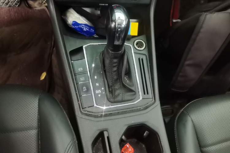 Used Volkswagen Lavida 2019 1.5L Automatic Comfort Edition China VI Standard Gear Lever
