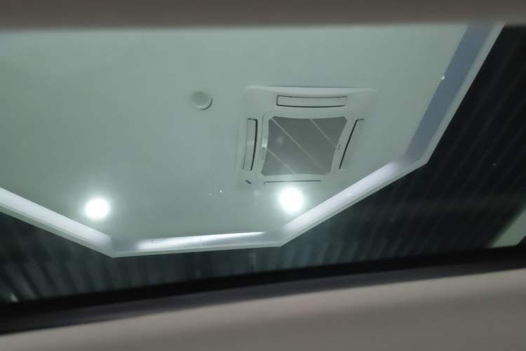 Used Volkswagen Lavida 2019 1.5L Automatic Comfort Edition China VI Standard Headliner