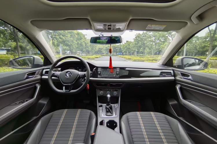 Used Volkswagen Lavida 2019 280TSI DSG Comfort Edition China VI standard Interior 3