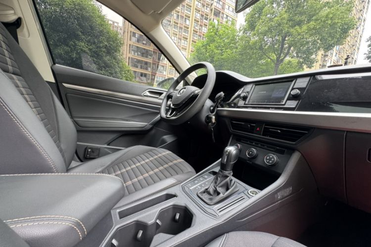 Used Volkswagen Lavida 2019 280TSI DSG Comfort Edition China VI standard Interior 4
