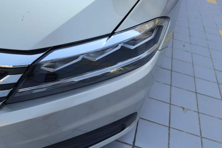 Used Volkswagen Lavida 2019 1.5L Automatic Fashion Edition China VI Left Front Headlight