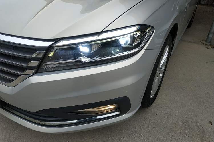 Used Volkswagen Lavida 2019 280TSI DSG Comfort Edition China VI standard Left Front Headlight