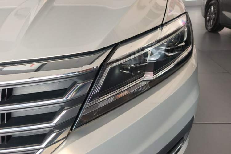 Used Volkswagen Lavida 2019 1.5L Automatic Comfort Edition China VI Standard Left Front Headlight