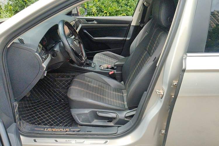Used Volkswagen Lavida 2019 280TSI DSG Comfort Edition China VI standard Left Front Seat