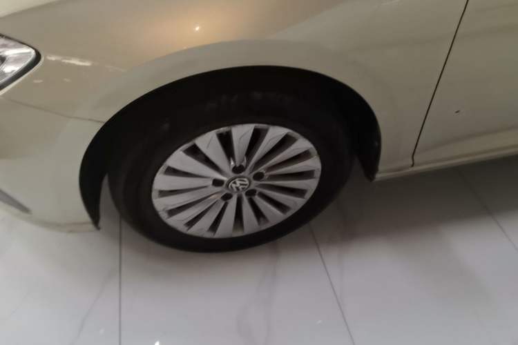 Used Volkswagen Lavida 2019 280TSI DSG Comfort Edition China VI standard Left Front Wheel Hub