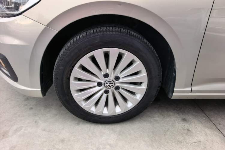 Used Volkswagen Lavida 2019 1.5L Automatic Comfort Edition China VI Standard Left Front Wheel Hub