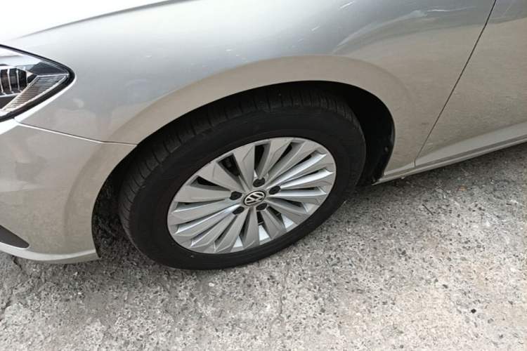Used Volkswagen Lavida 2019 1.5L Automatic Vision Edition China VI Standard Left Front Wheel Hub