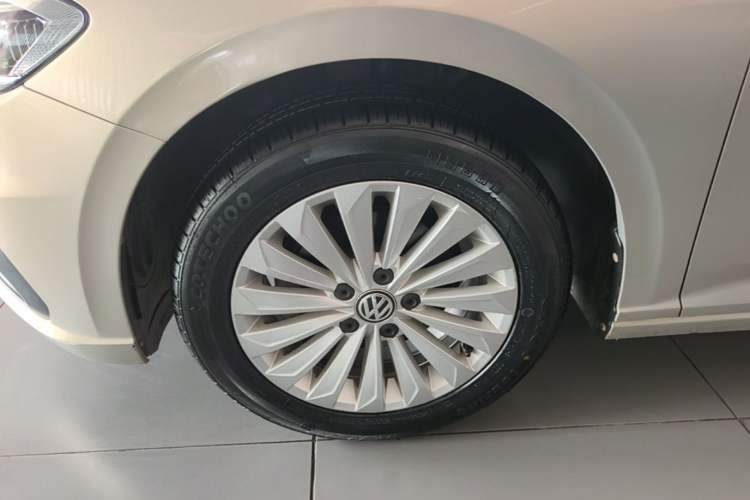 Used Volkswagen Lavida 2019 1.5L Automatic Comfort Edition China VI Standard Left Front Wheel Hub