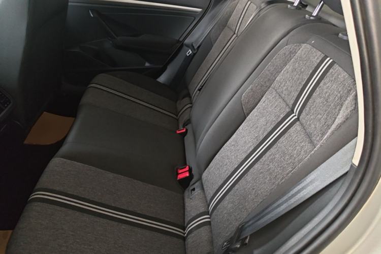 Used Volkswagen Lavida 2019 1.5L Automatic Fashion Edition China VI Left Rear Seat