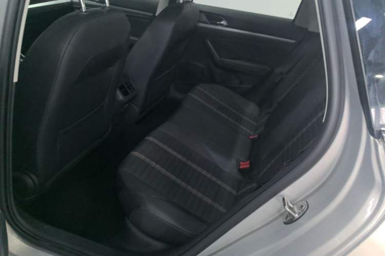 Used Volkswagen Lavida 2019 280TSI DSG Comfort Edition China VI standard Left Rear Seat