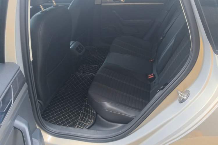 Used Volkswagen Lavida 2019 280TSI DSG Comfort Edition China VI standard Left Rear Seat