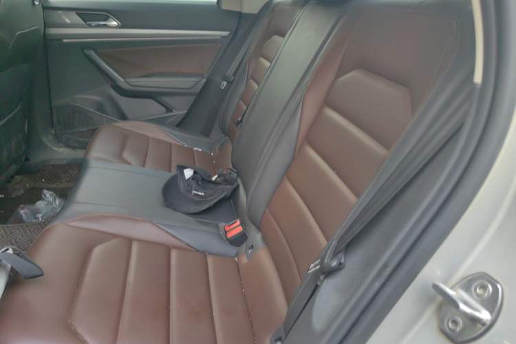 Used Volkswagen Lavida 2019 280TSI DSG Luxury Edition China VI Standard Left Rear Seat